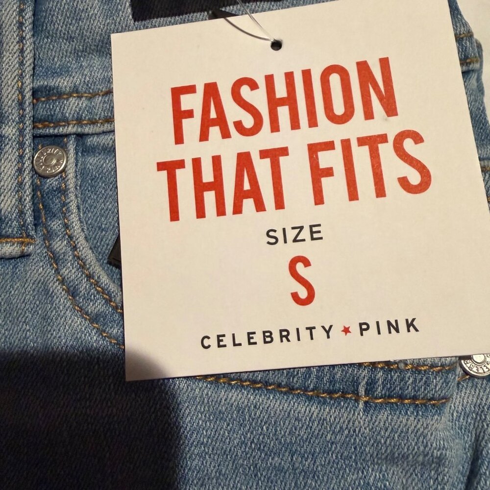 NWT Celebrity Pink Womens Denim Overall Shorts Button Front & Frayed Hem Size S - Picture 5 of 10
